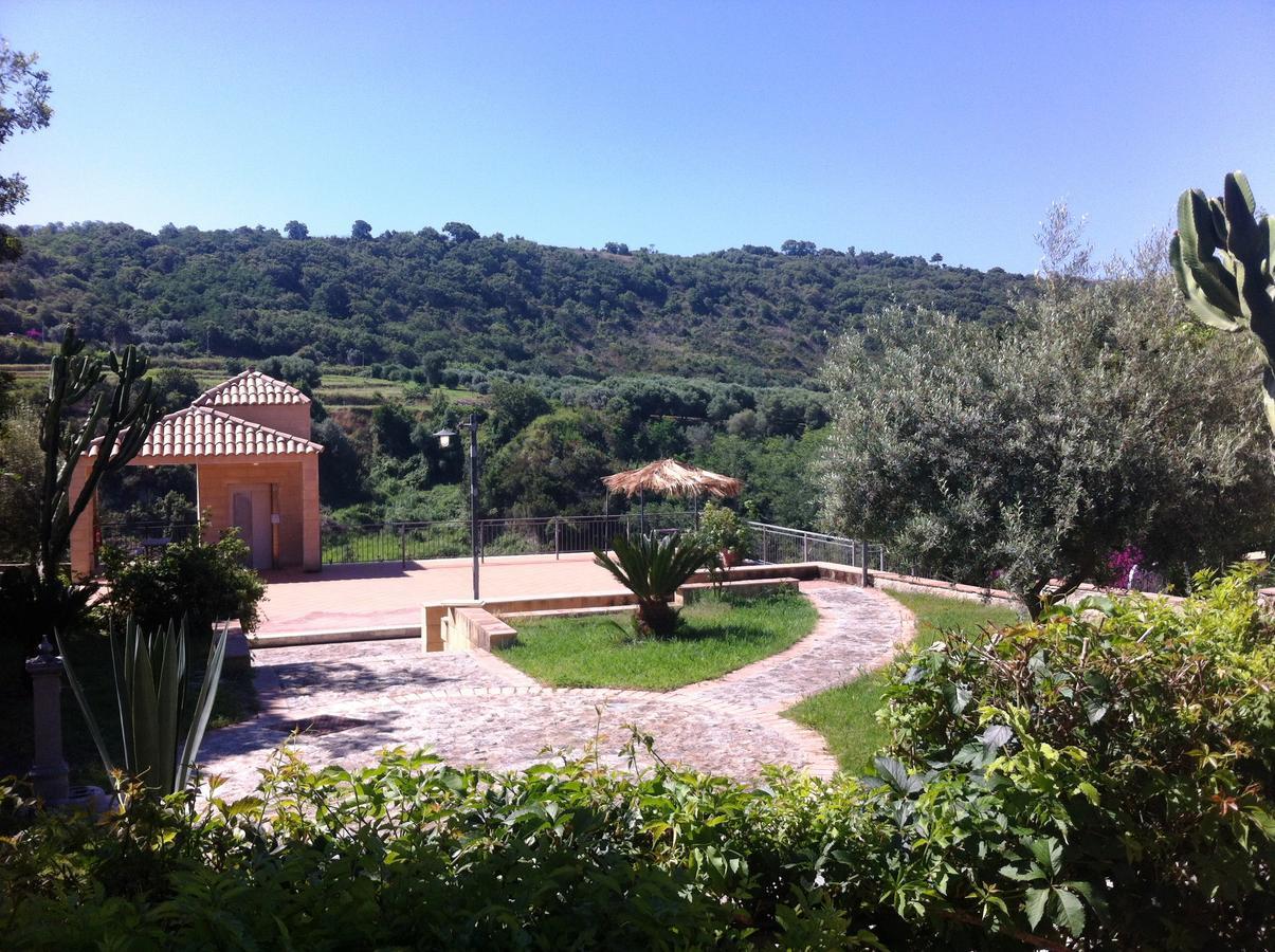 Residenza Mediterranea Zambrone Extérieur photo